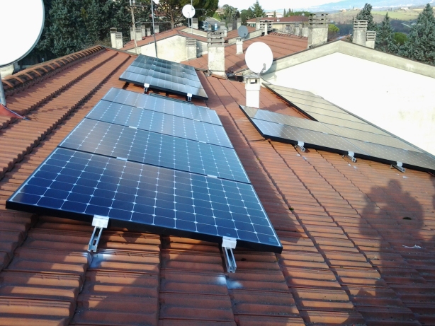 Impianto fotovoltaico SunPower 6 kWp Incisa Val dArno Firenze 